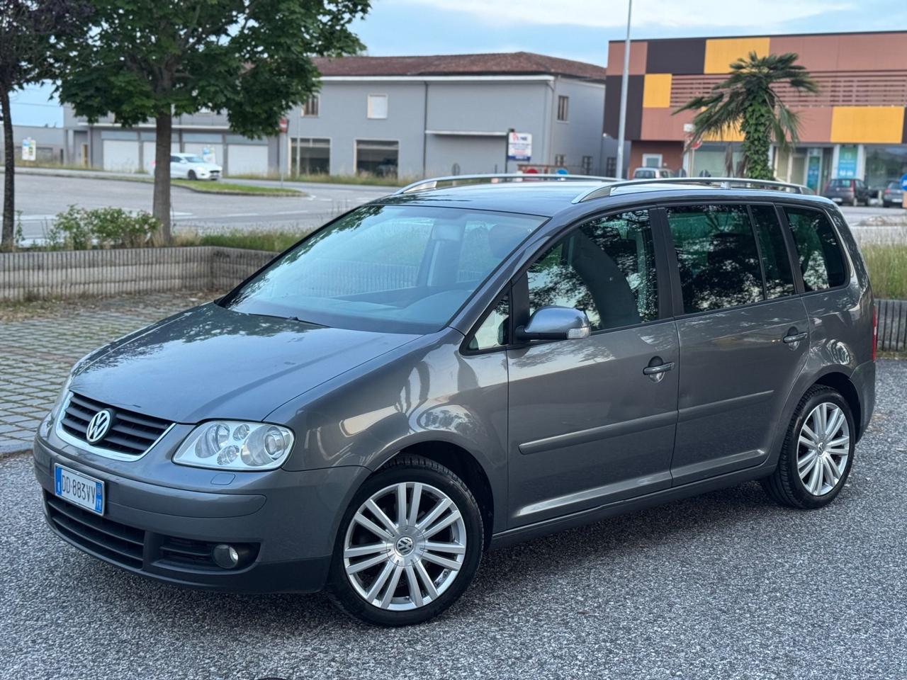 Volkswagen Touran 1.9 TDI 105CV 5 posti