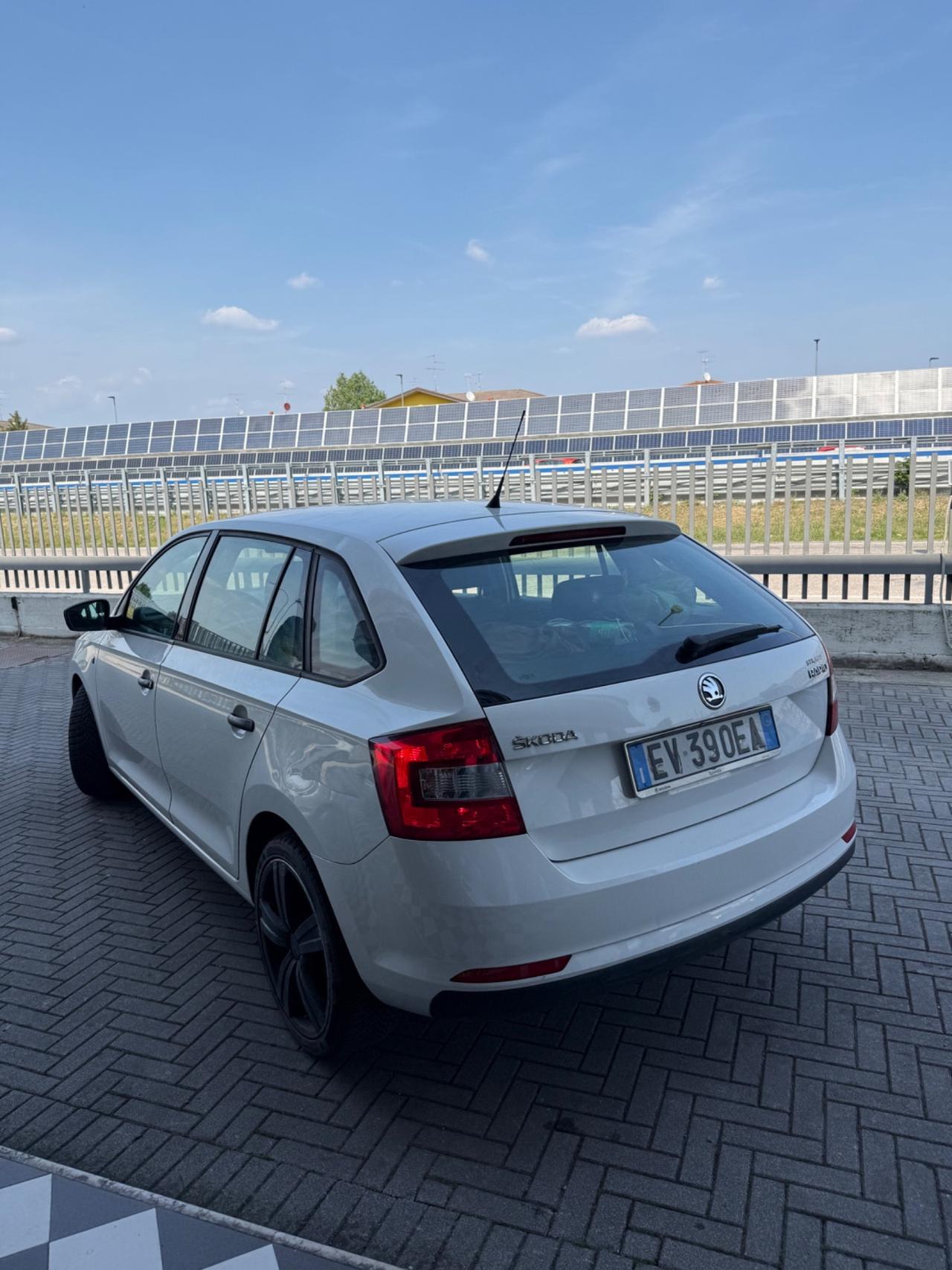 Skoda Rapid 1.6 TDI CR 90 CV DSG Active
