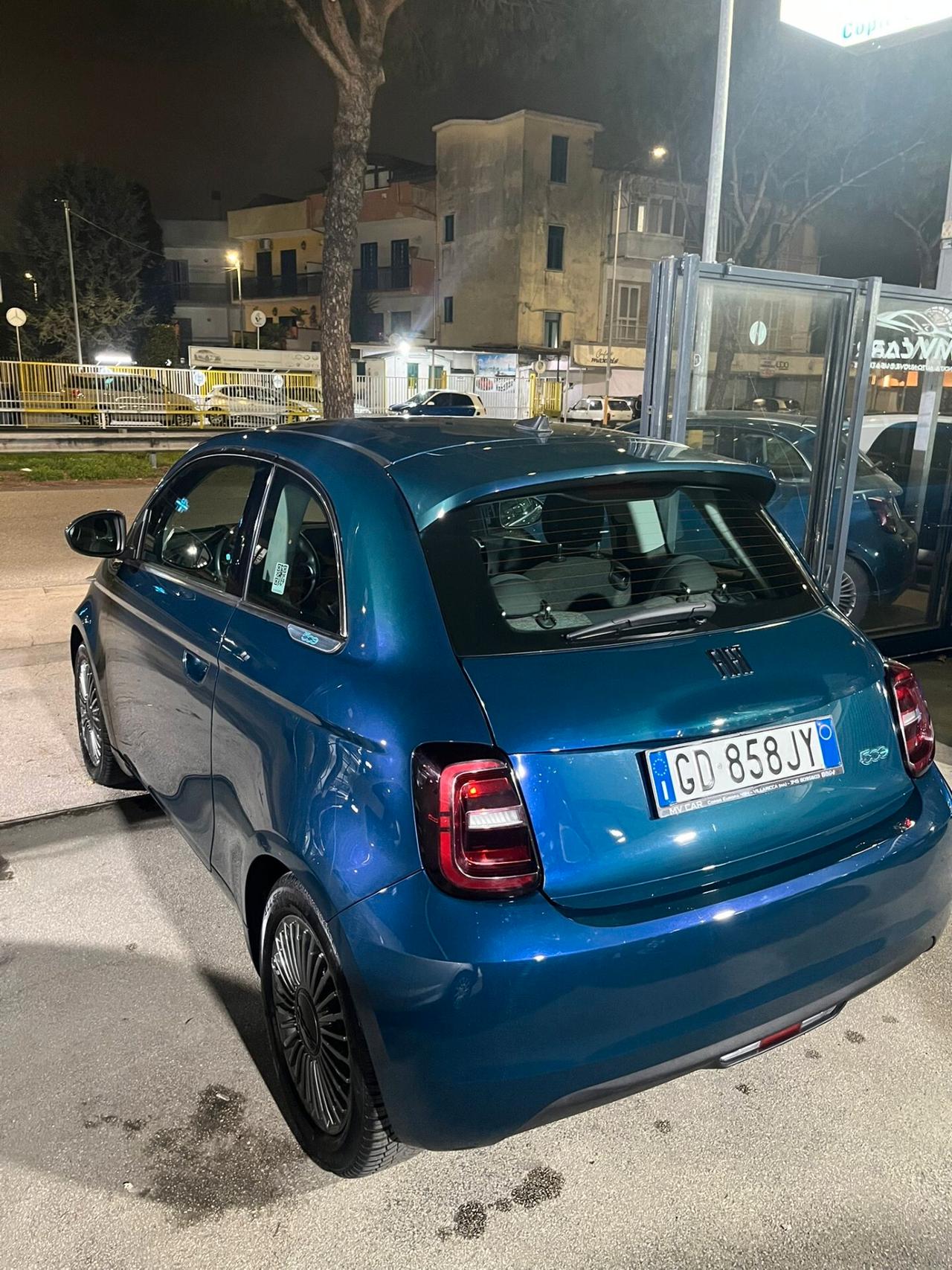 Fiat 500 500e Berlina 42 kWh Icon