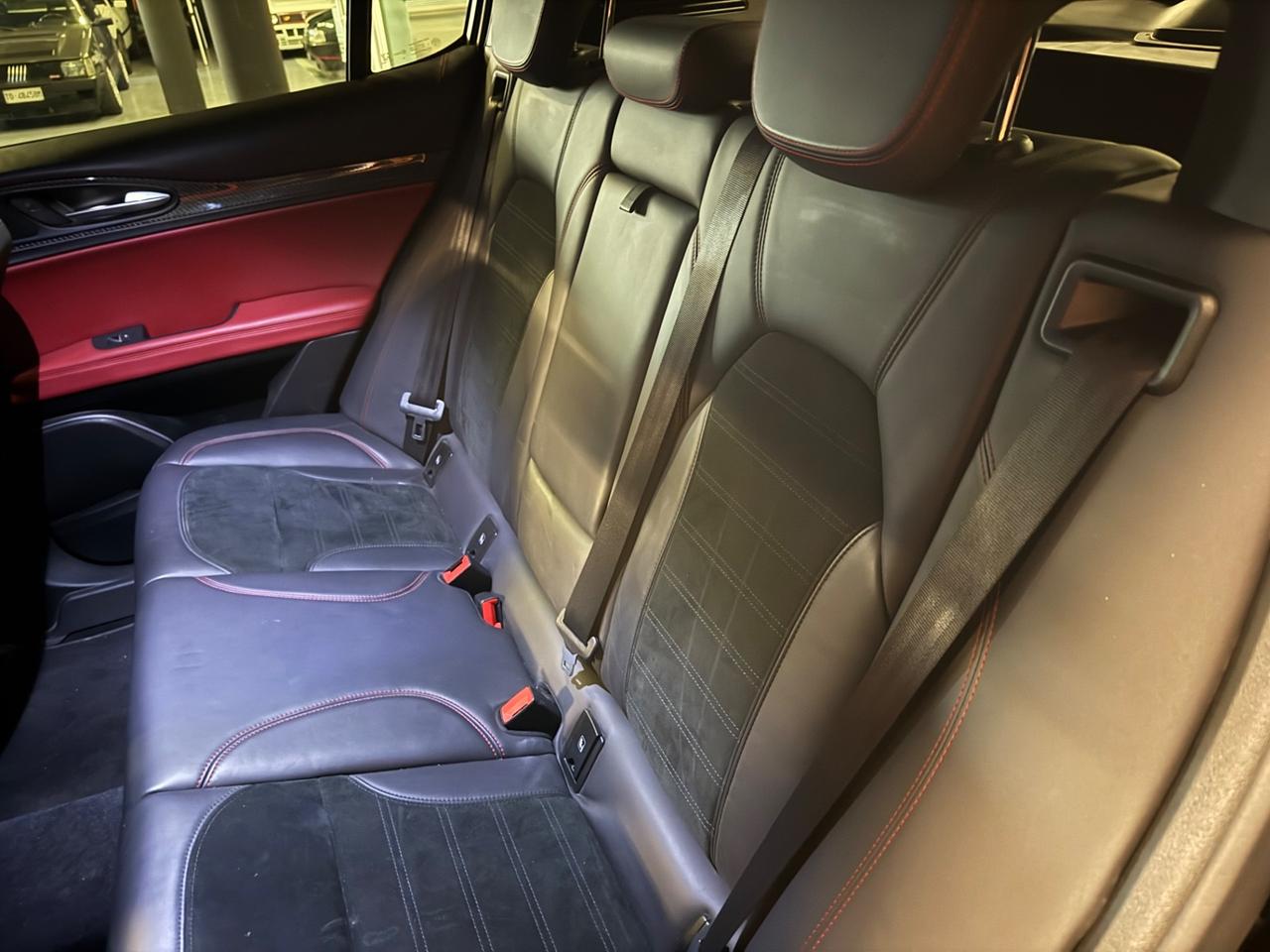 Alfa Romeo Stelvio 2.9 Bi-Turbo V6 510 CV AT8 Quadrifoglio