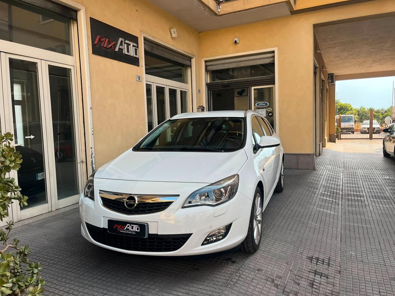 Opel Astra 1.7 CDTI 125CV Sports Tourer Cosmo