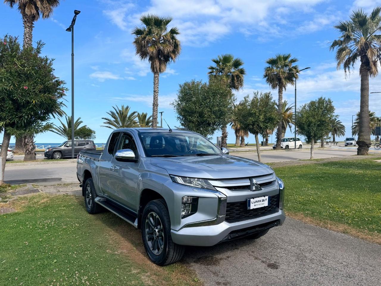 Mitsubishi L200 Double Cab L200 d.cab 2.3d 4wd 150cv