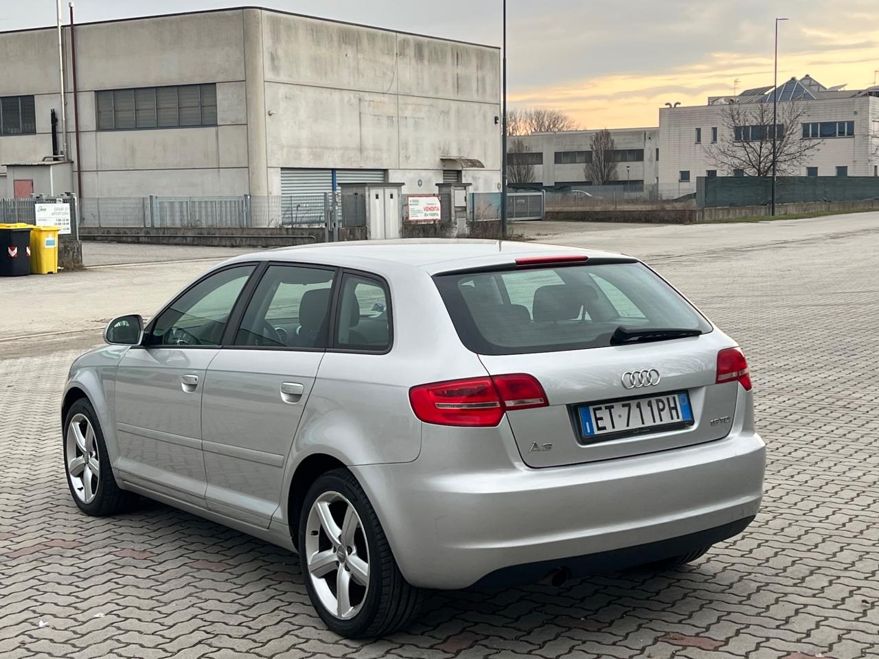 Audi A3 1.6 TDI 105 CV CR Ambiente