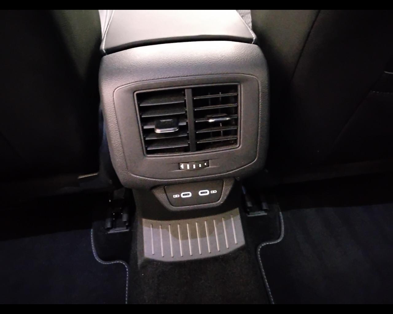 VOLKSWAGEN T-Roc I 2022 - T-Roc 2.0 tdi R-Line 115cv