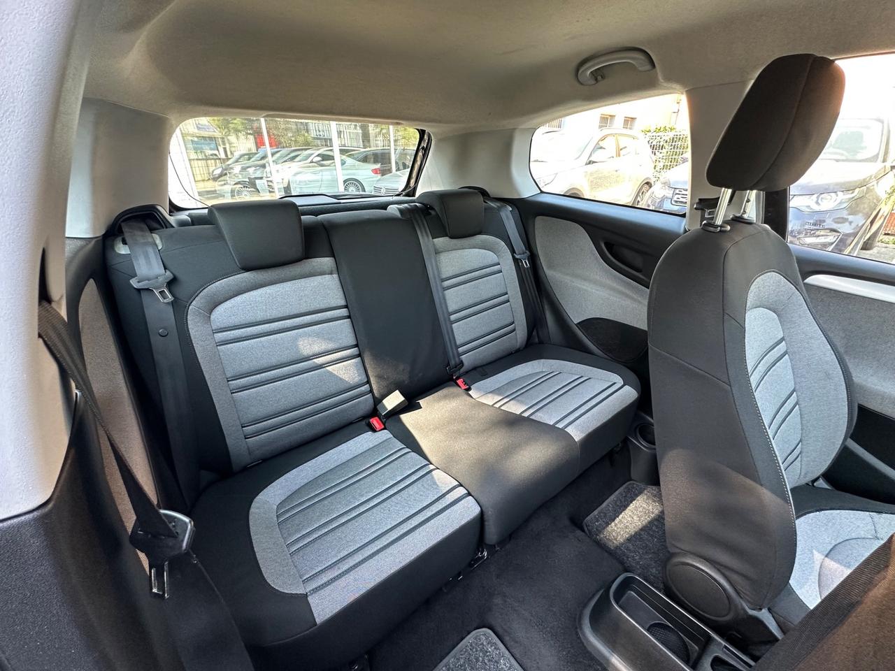 Fiat Punto Evo 1.4 3P Dynamic Natural Power