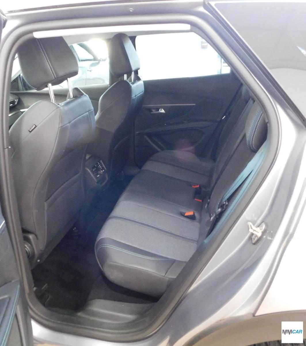 PEUGEOT - 3008 - BlueHDi 130 EAT8 S&S Allure