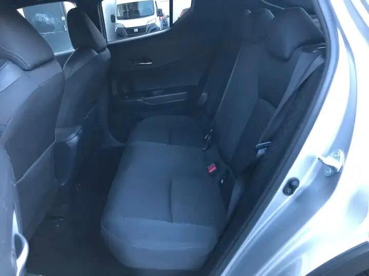 Toyota C-HR 1.8 Hybrid E-CVT Trend