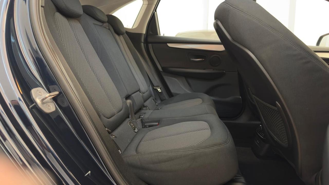 Bmw 2er Active Tourer 220d Advantage aut.