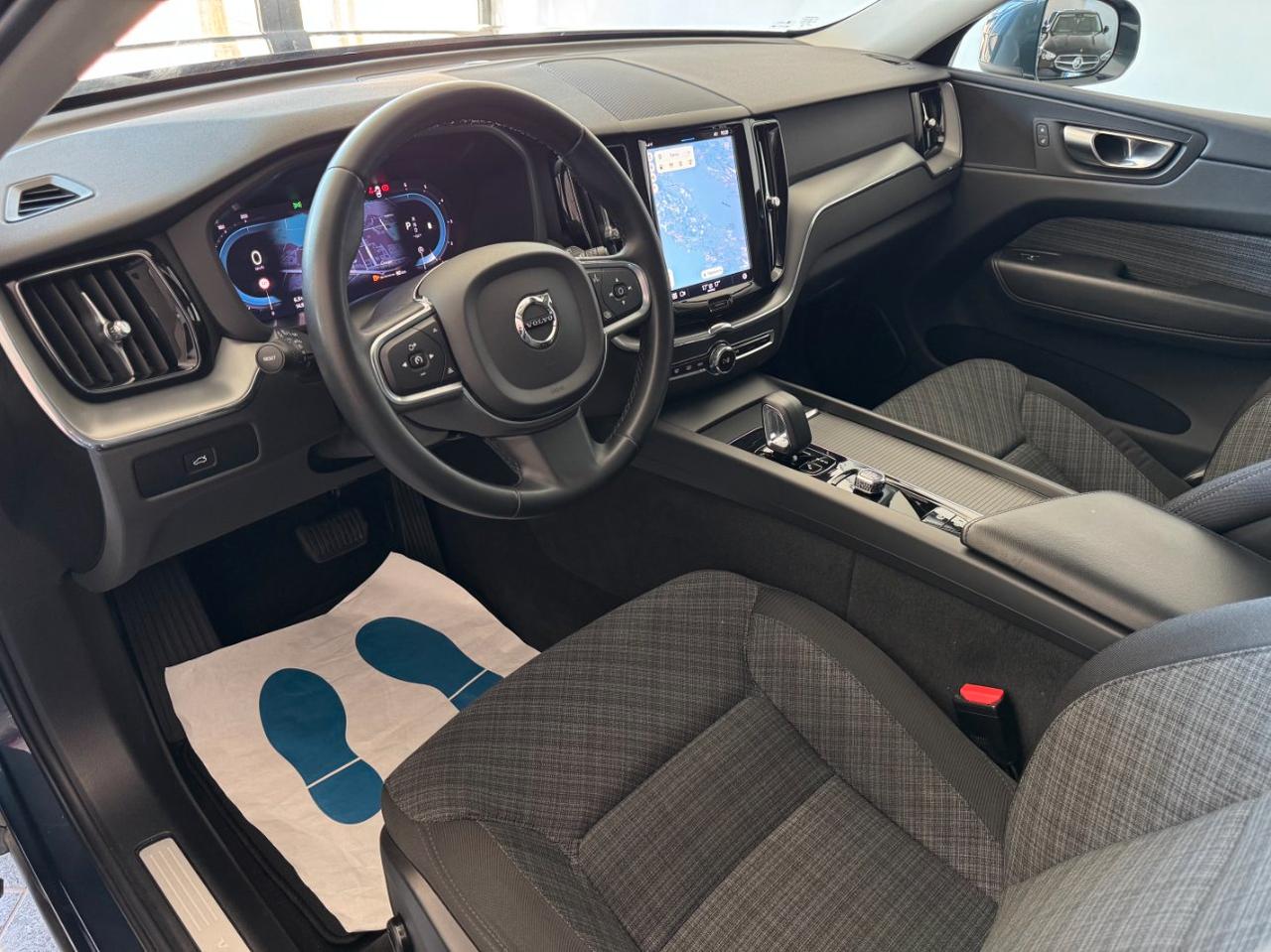 Volvo XC60 2.0 d b4 Mhev Core Bright auto Uniprop