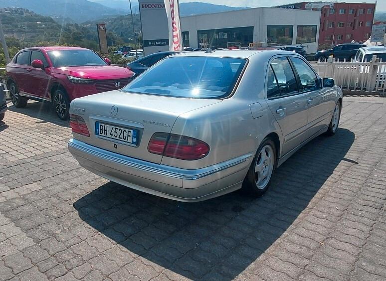 E 200 Kompressor cat Avantgarde