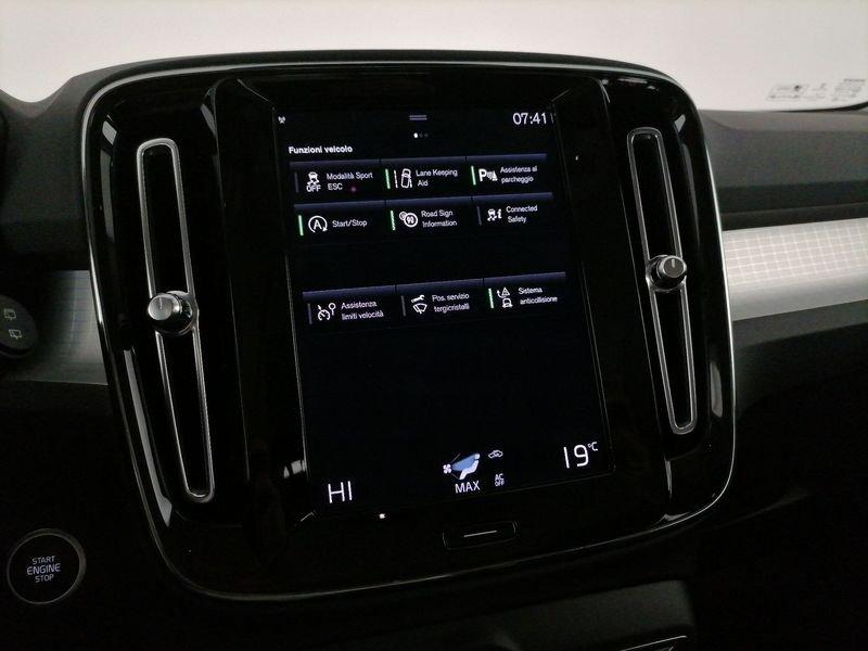 Volvo XC40 1.5 t3 Momentum 163cv my20