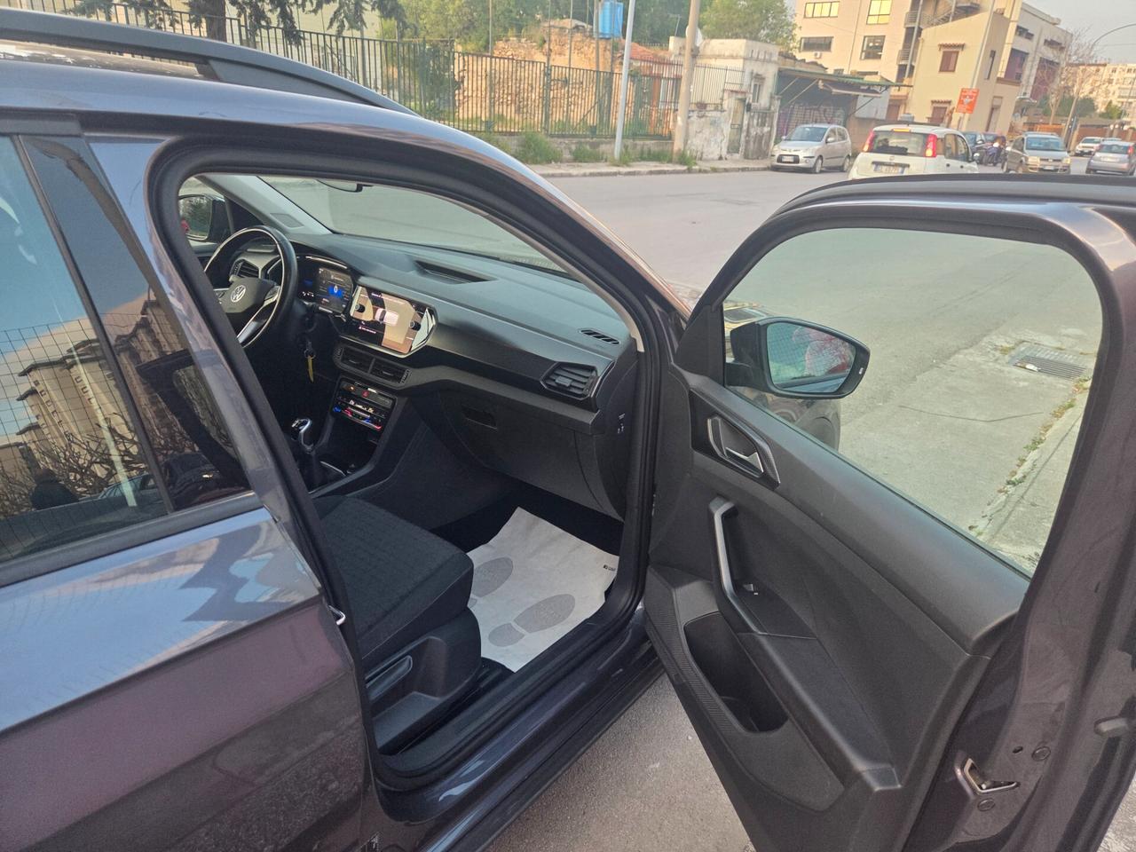 Volkswagen T-Cross 1.0 TSI 110 CV DSG Sport