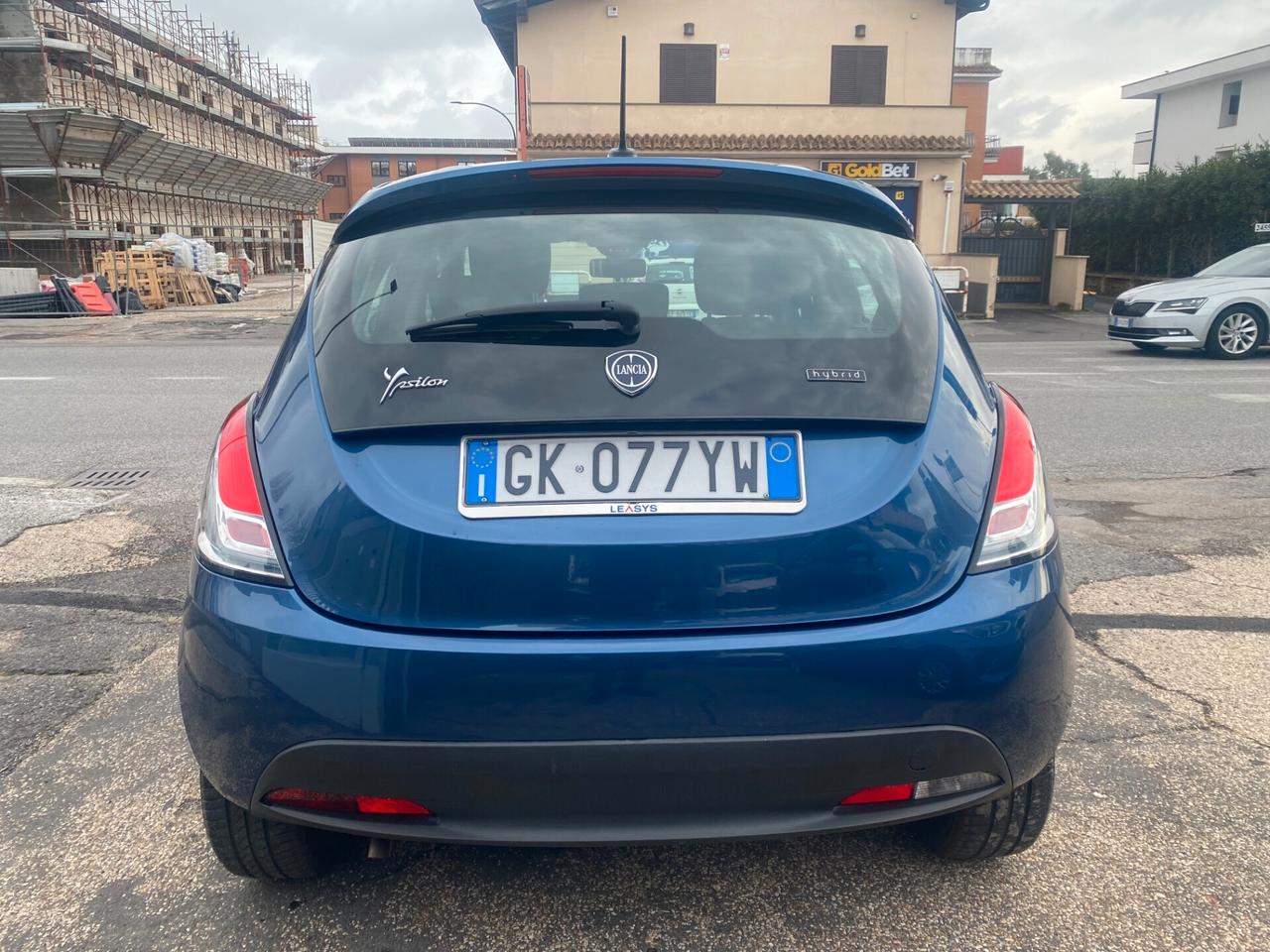 LANCIA Ypsilon 1.0 Hybrid 70Cv 5posti Silver