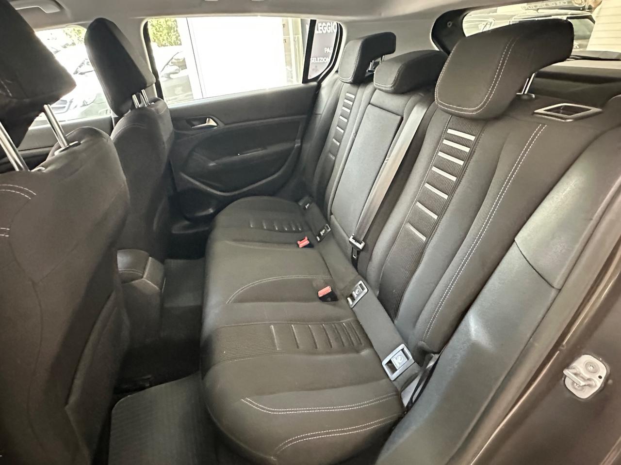 Peugeot 308 1.6 e-HDi 115 CV Stop&Start Allure
