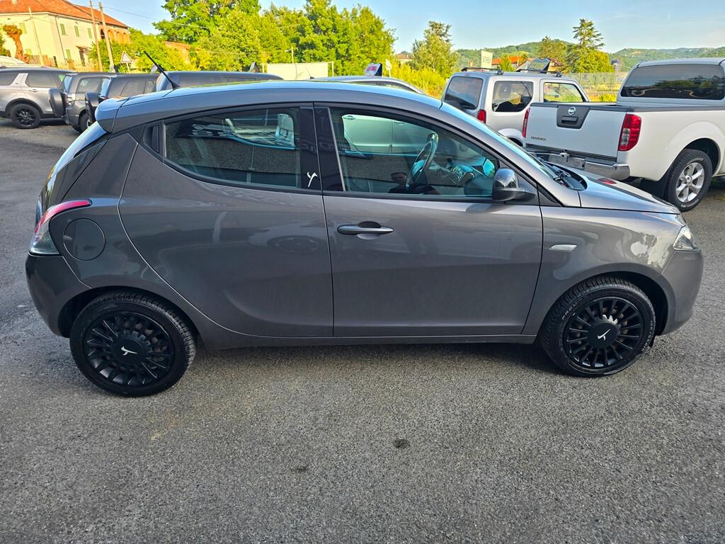 Lancia Ypsilon 1.2 69 CV GPL Ecochic Elefantino