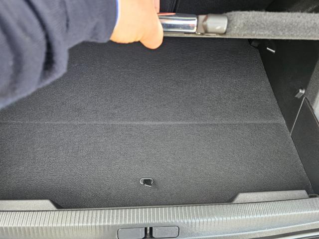 PEUGEOT 2008 motore elettrico 136 CV GT