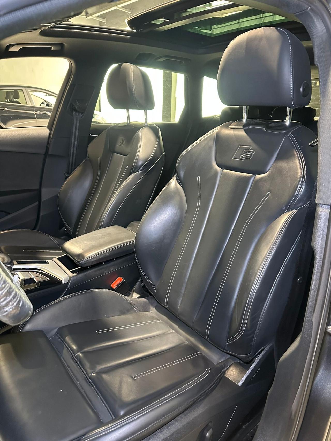 Audi A4 40 TDI quattro S tronic S line edition