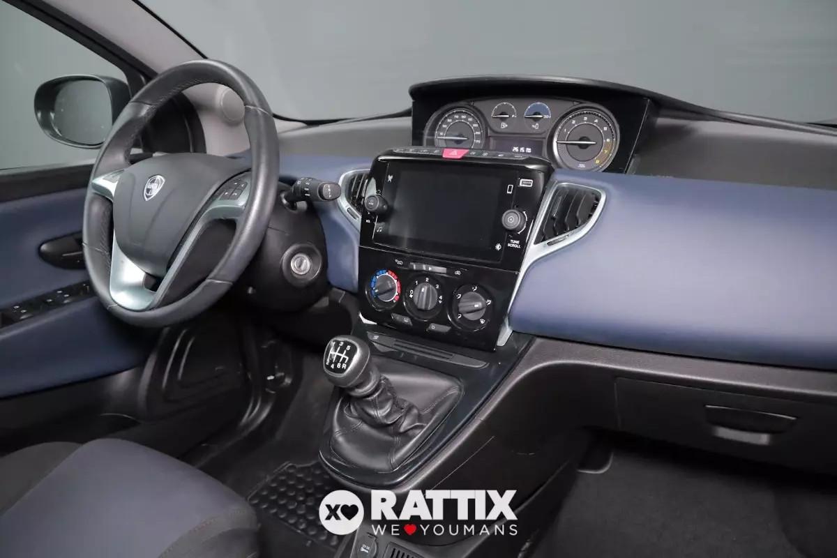 Lancia Ypsilon 1.0 Firefly Hybrid 70CV Platino