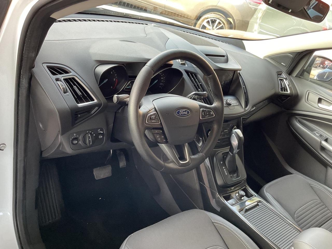 Kuga 1.5 TDCI 120 CV-2WD-titanium-unipro