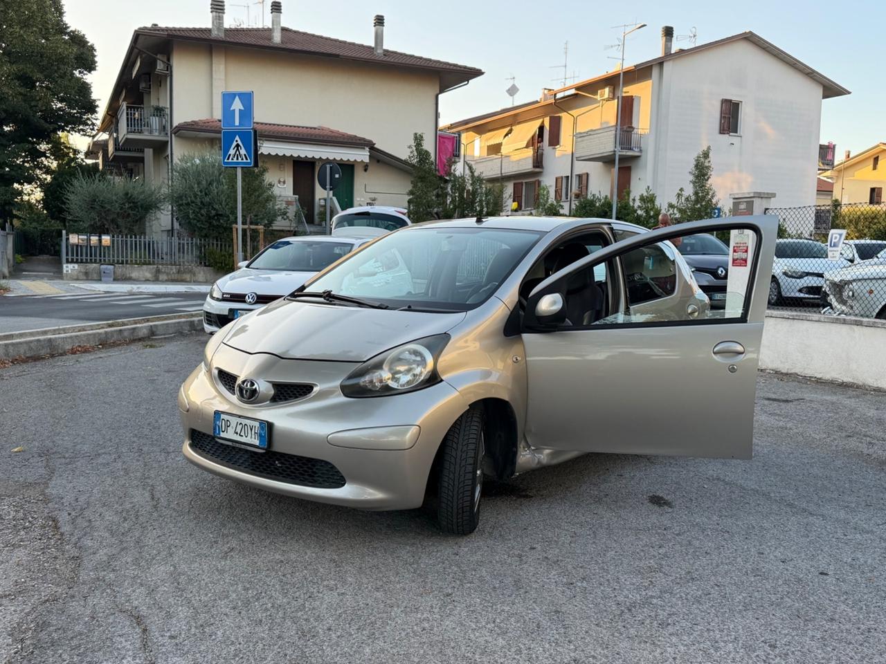 Toyota Aygo 1.0 12V VVT-i 5 porte Sol