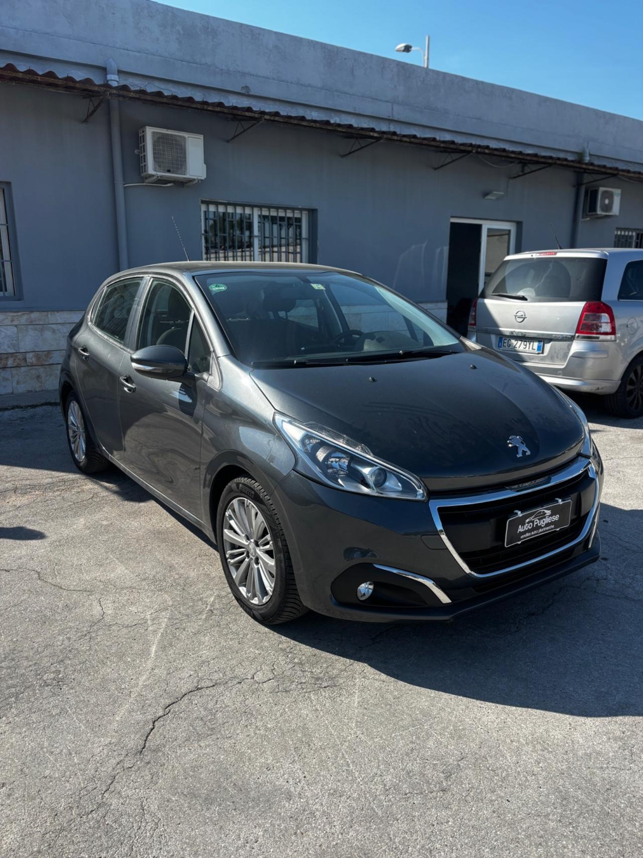 Peugeot 208 PureTech 82 5 porte Allure