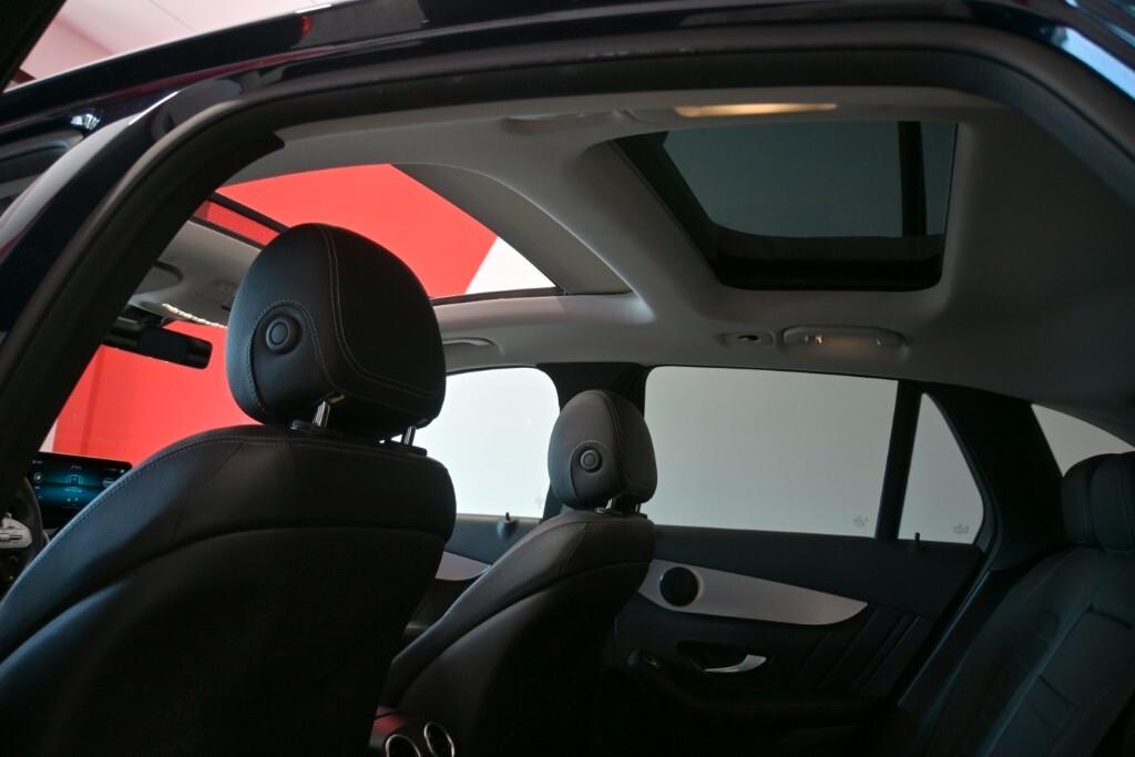 MERCEDES-BENZ GLC 220D 4MATIC 194CV AUTOMATIC PREMIUM AMG ( FARI LED - CRUISE - COCKPIT - TETTO PANORAMICO APR. - NAVI - PARK ASSIST - TELECAMERA POST. - CERCHI 19 )