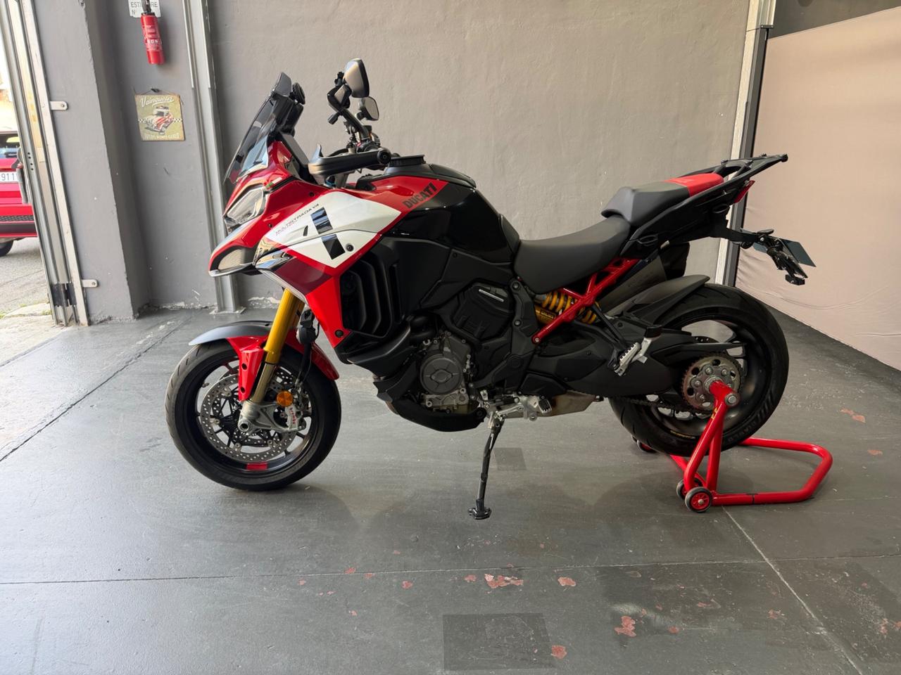 DUCATI MULTISTRADA V4 PIKES PEAK