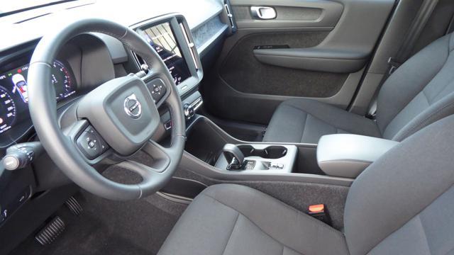 VOLVO XC40 T2 Geartronic Momentum N1 Autocarro