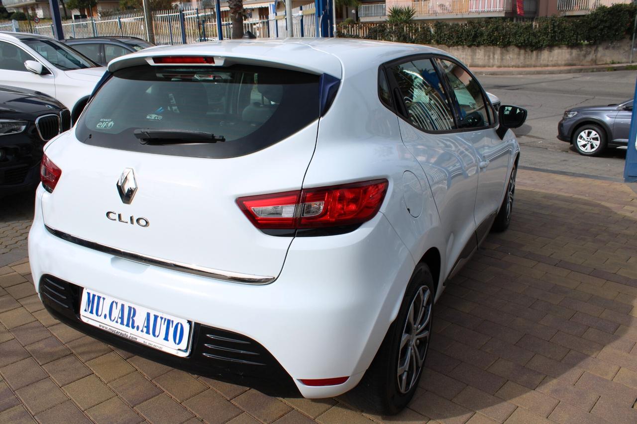 Renault Clio dCi 8V 75 CV 5 porte Duel