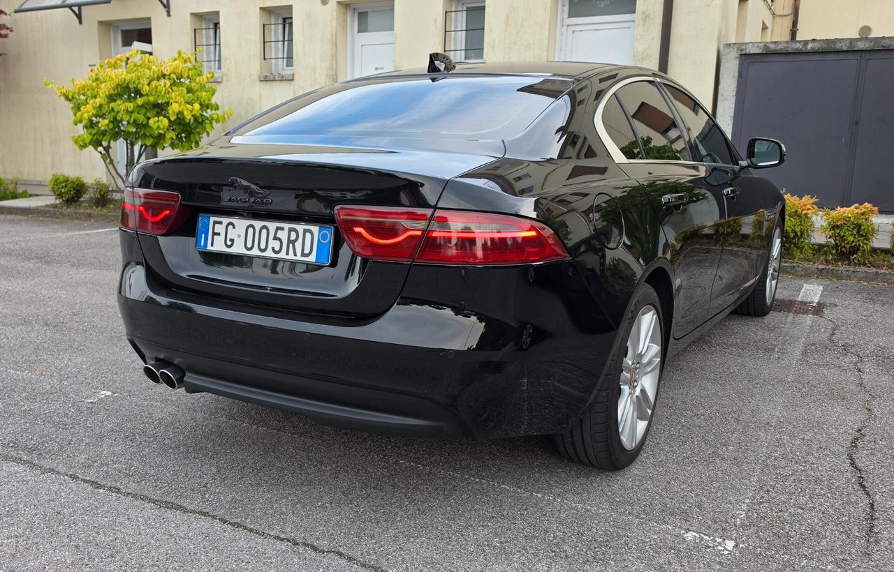 Jaguar XE 2.0 D Turbo aut. Portfolio