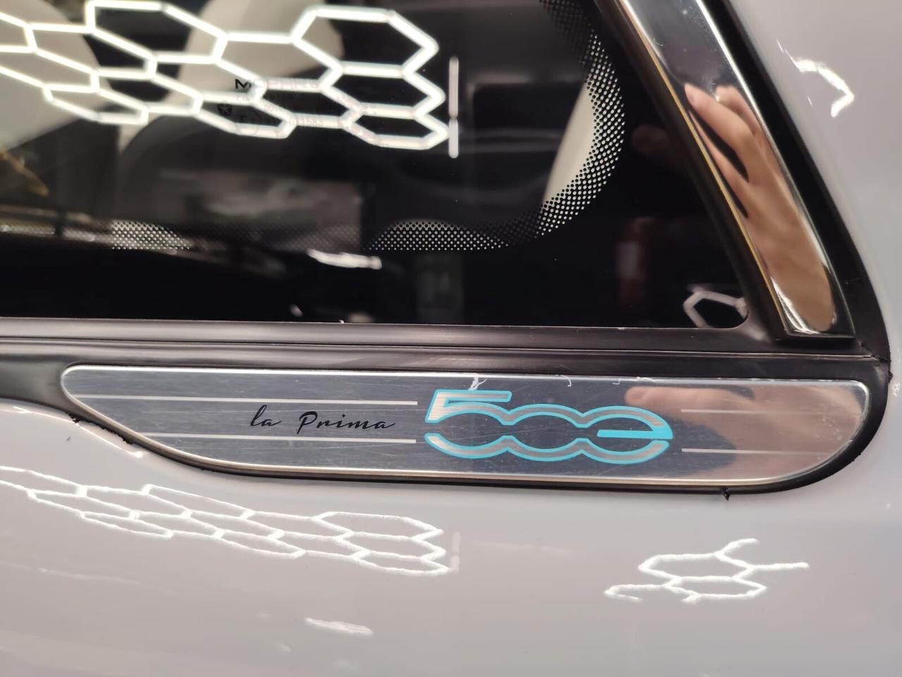 Fiat 500e Cabrio 42 kWh La Prima