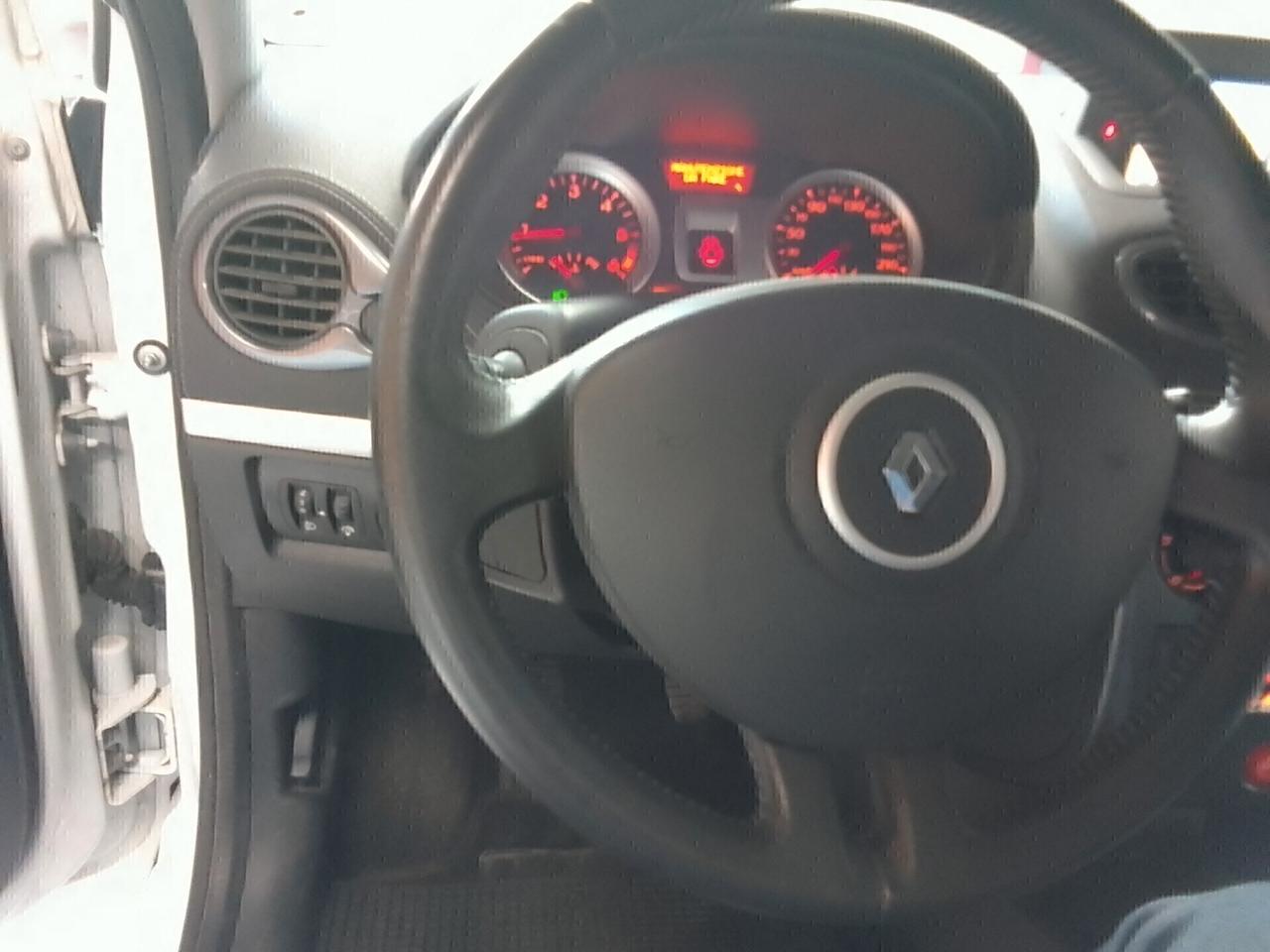 Renault Clio 1.5 TDCI 5PORTE ok Neo