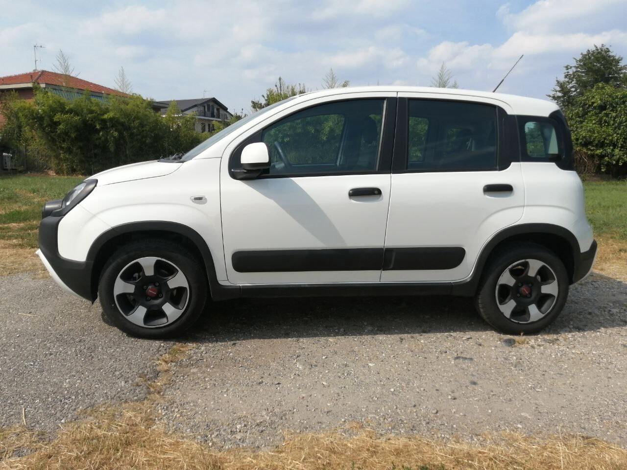 Fiat Panda CityCross 1.0 FireFly Hybrid