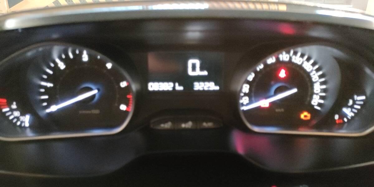 Peugeot 2008 1.5 bluehdi Active s&s 100cv 5marce