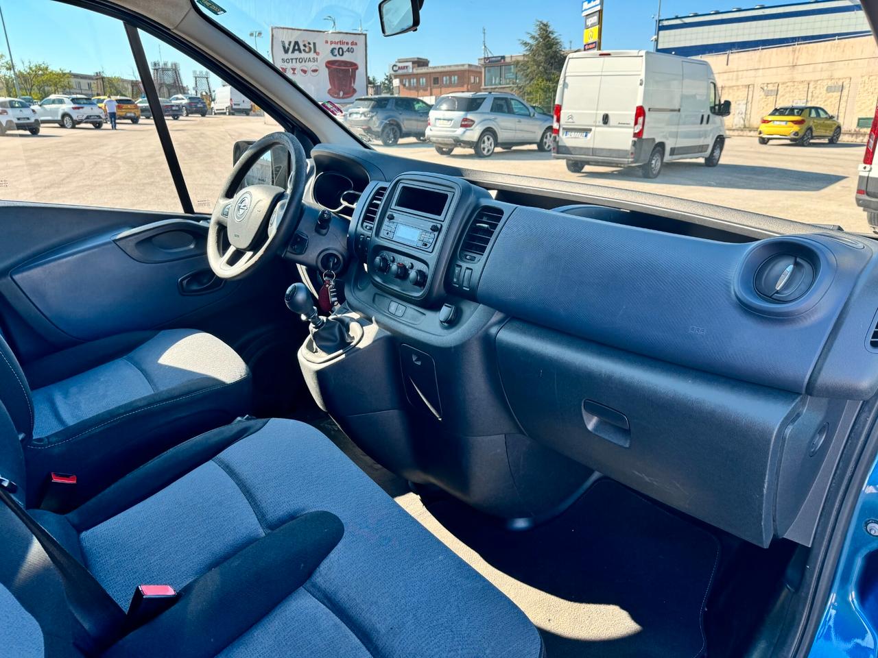 Opel Vivaro 1.6 dci 125CV 9 POSTI PASSO LUNGO