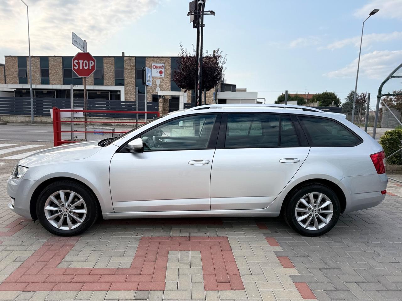 Skoda Octavia 1.6 TDI CR 110 CV DSG Wagon Style