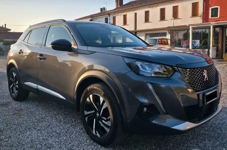 Peugeot 2008 PureTech 155 S&S EAT8 GT