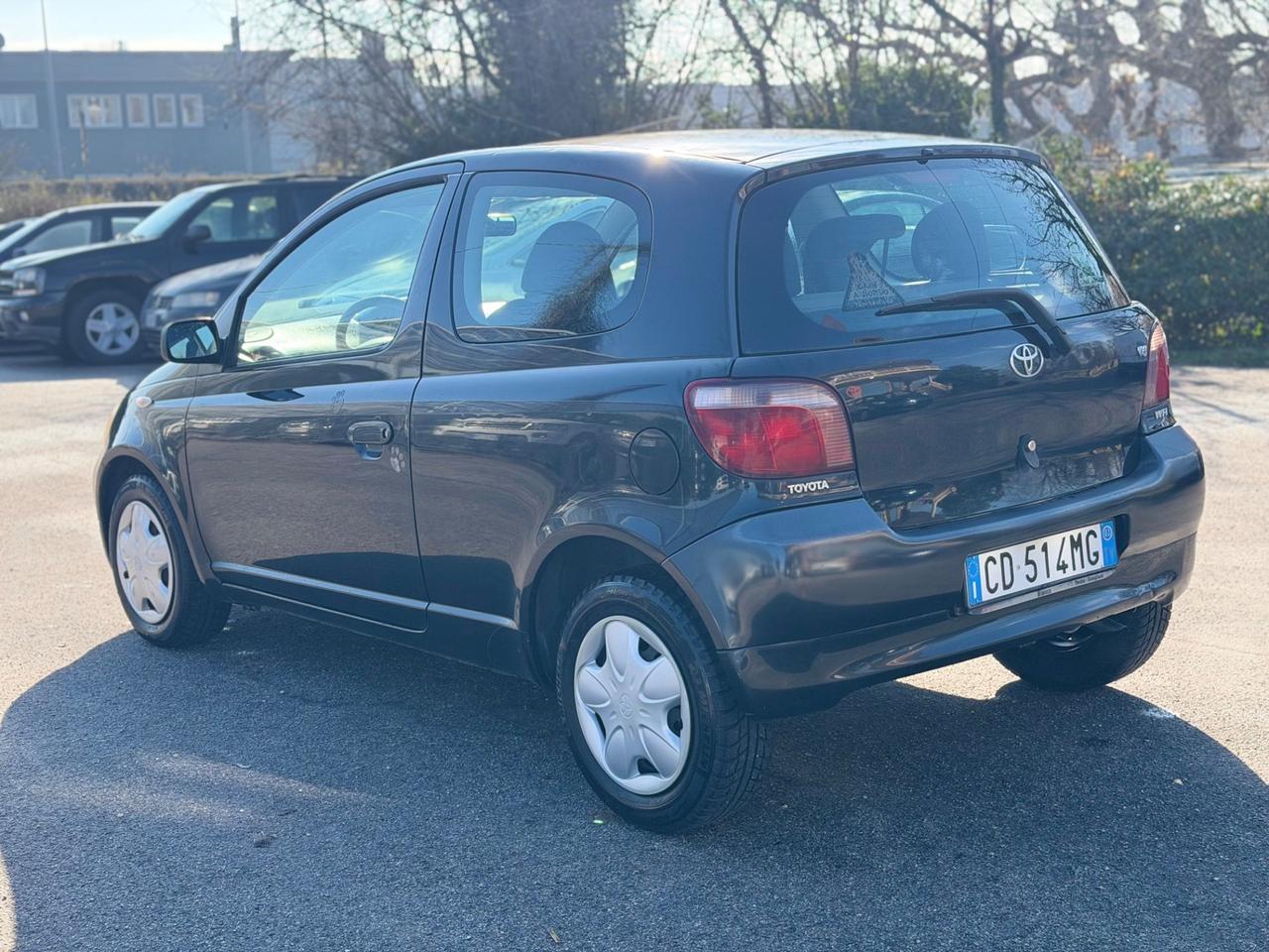 Toyota Yaris 1.0i 16V OK NEOPATENTATI
