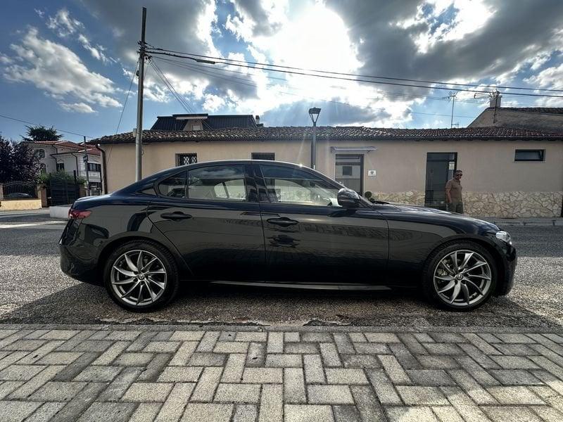 Alfa Romeo Giulia 2.2 Turbo AT8 180CV Super