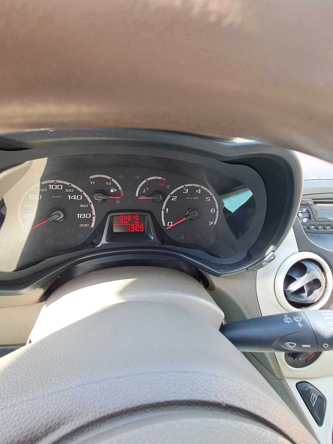 Ford Ka 1.3 TDCi 75CV Titanium