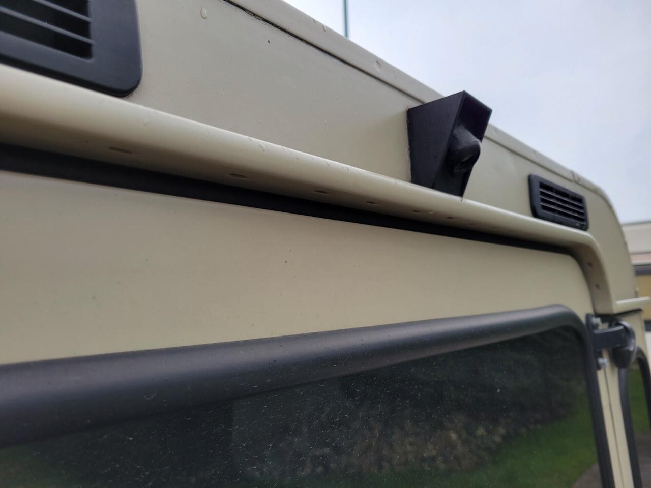 Land Rover Defender 90 turbodiesel Hard-top