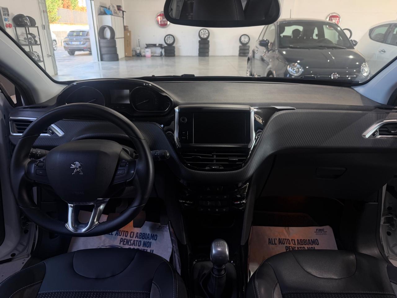 Peugeot 2008 BlueHDi 100 S&S Allure