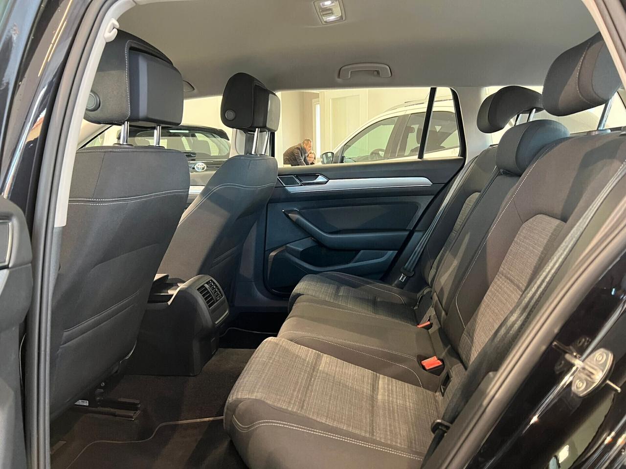 Volkswagen Passat Variant 2.0 TDI SCR 122 CV EVO DSG Business