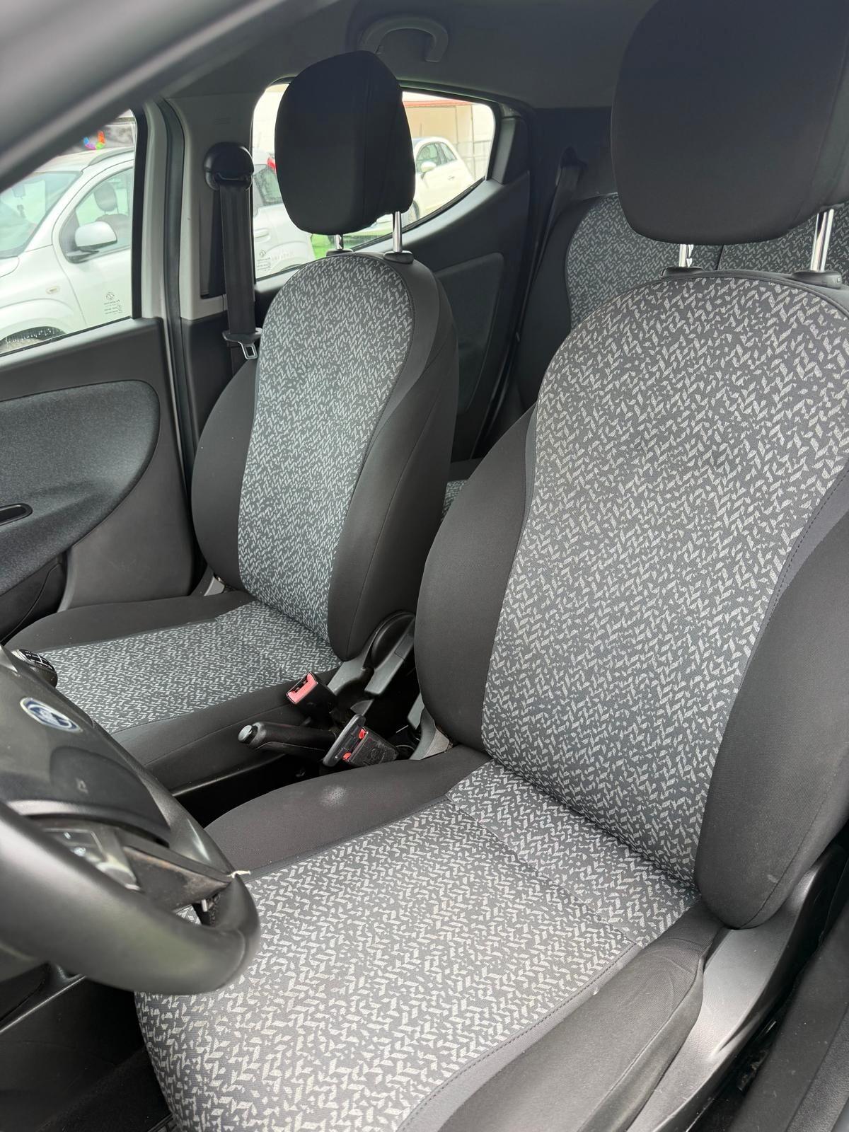 Lancia Ypsilon 1.2 69 CV 5 porte GPL Ecochic Gold