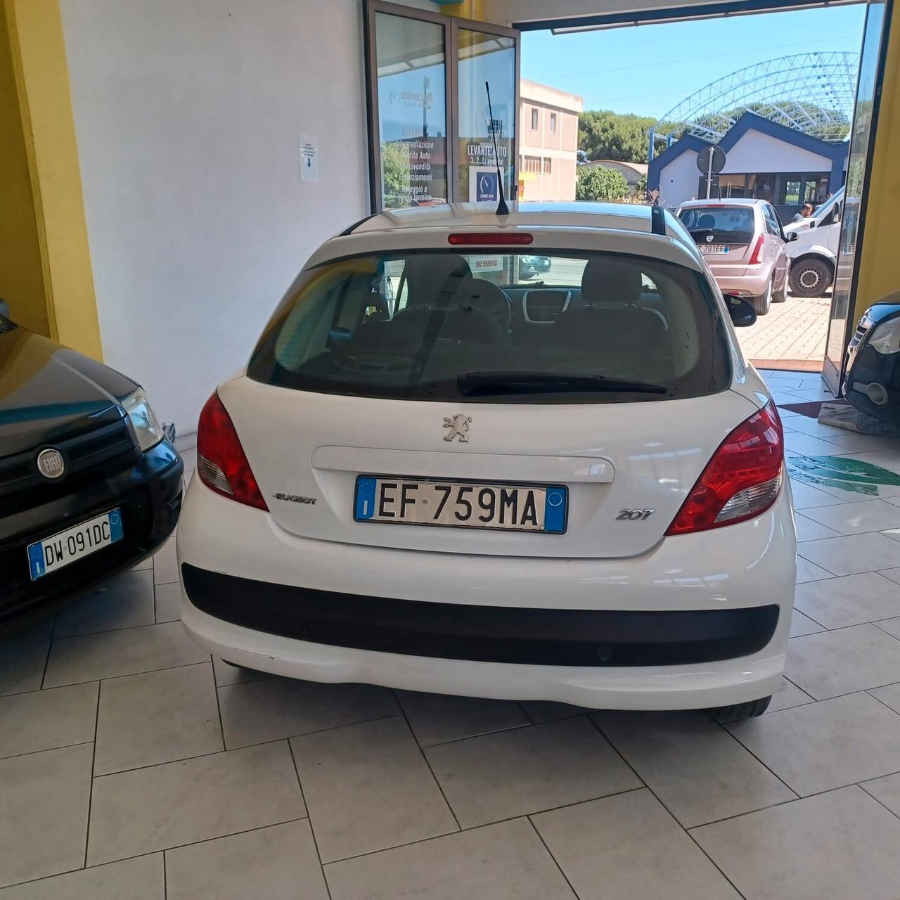 170188KM PEUGEOT 207 1.4 HDI NEOPATENTATI PERFETTA