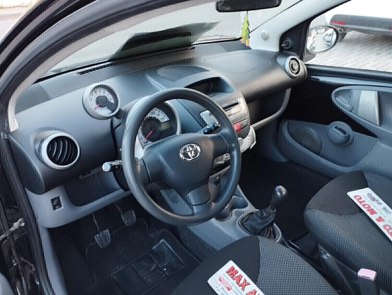 Toyota Aygo 1.0 CLIMATIZZATA 79 MILA KM!
