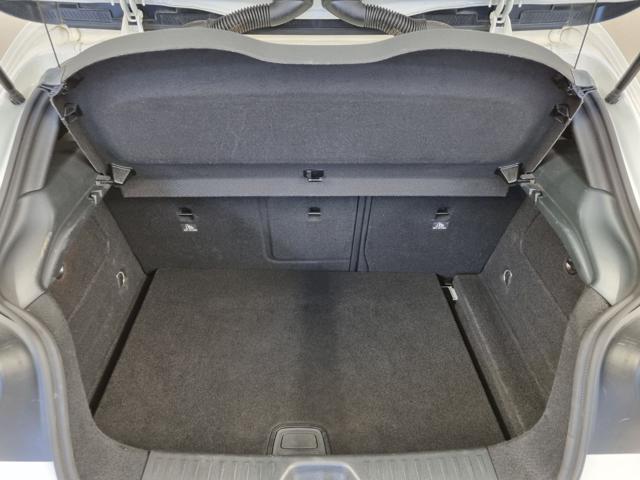 MERCEDES-BENZ A 180 Premium