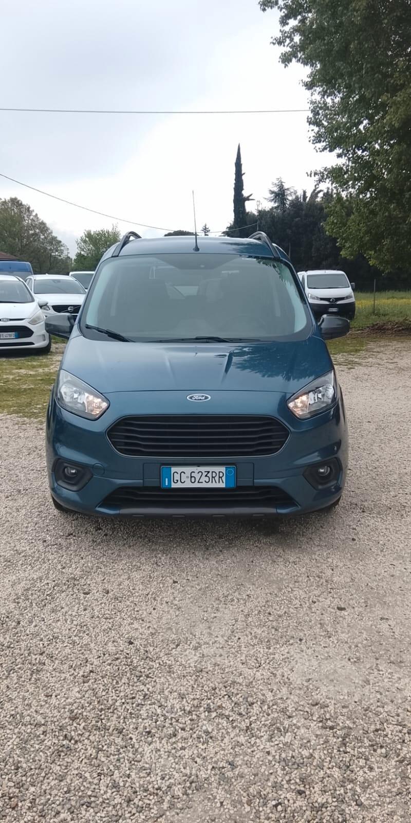Ford Tourneo Courier 1.5 TDCI 100 CV S&S Plus
