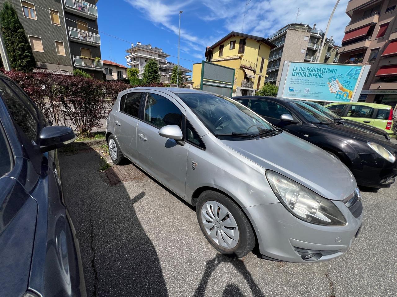 Opel Corsa 1.2 5 porte Club