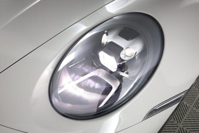 PORSCHE 911 911 Carrera 4